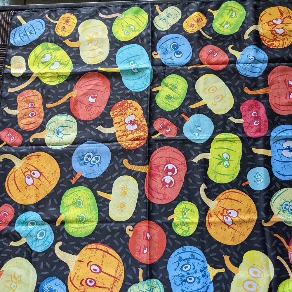 LUSH Halloween Knot Wrap Pumpkin
